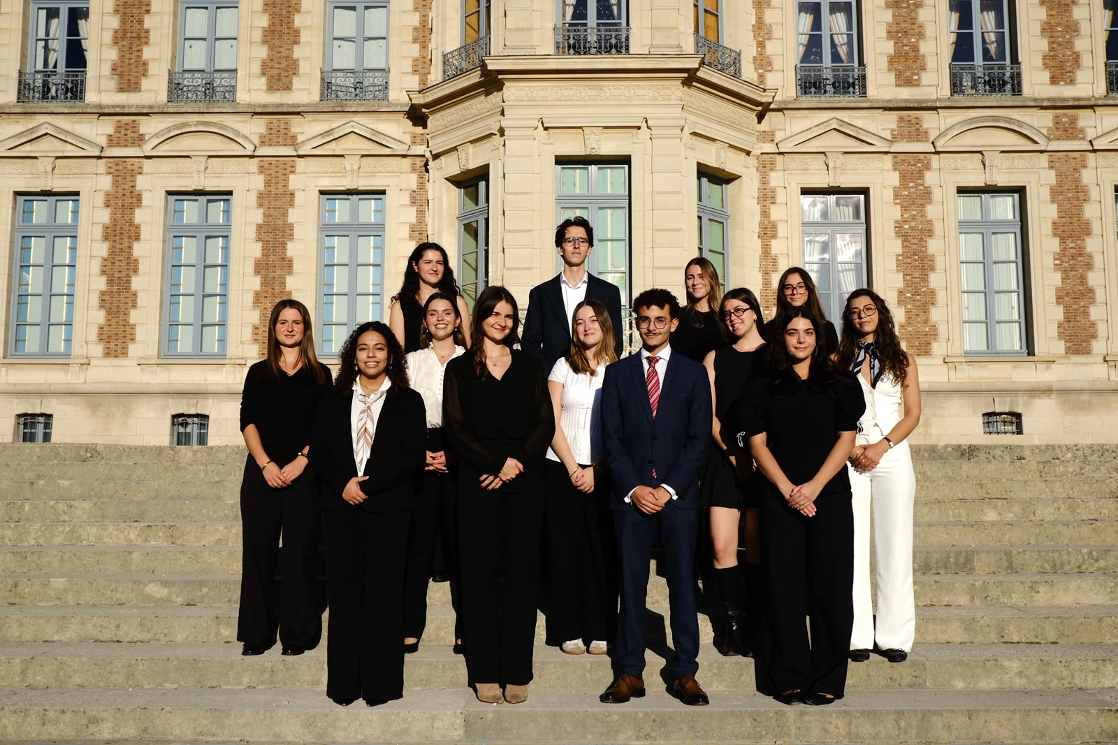 Photo de groupe de l’AJIE.